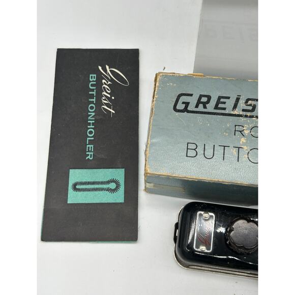 Vintage Floral Sewing Basket Box with Greist Rotarty Buttonholer - Picture 4 of 7